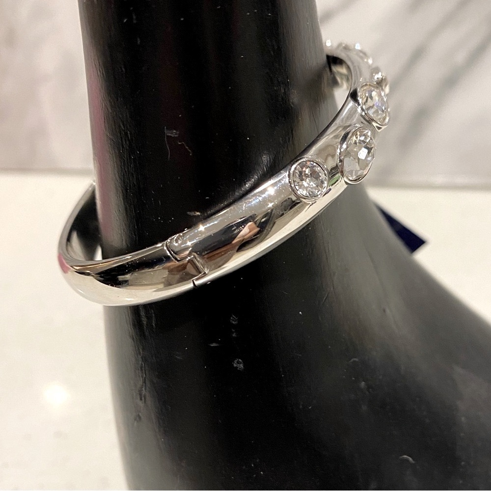 Elegant Silver Sparkling Swarovski Crystal Bangle - Picture 8 of 11